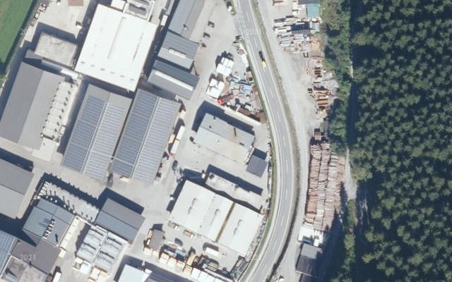 Luftbild von Tankstelle Gewerbepark