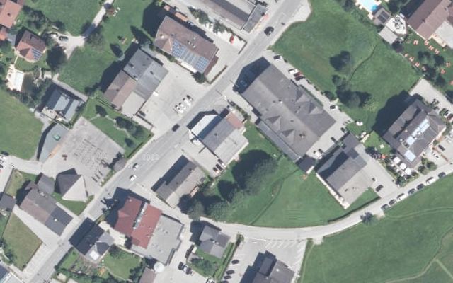 Luftbild von BP Tankstelle Zyka Roland